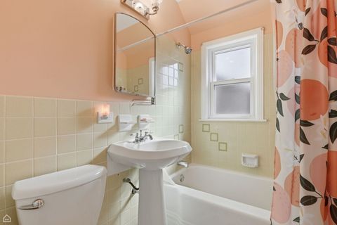 Tiny photo for 609 N Hamlin Avenue, Park Ridge, IL 60068 (MLS # 12612950)