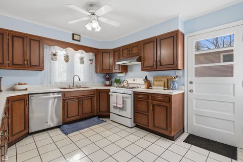 Tiny photo for 609 N Hamlin Avenue, Park Ridge, IL 60068 (MLS # 12612950)