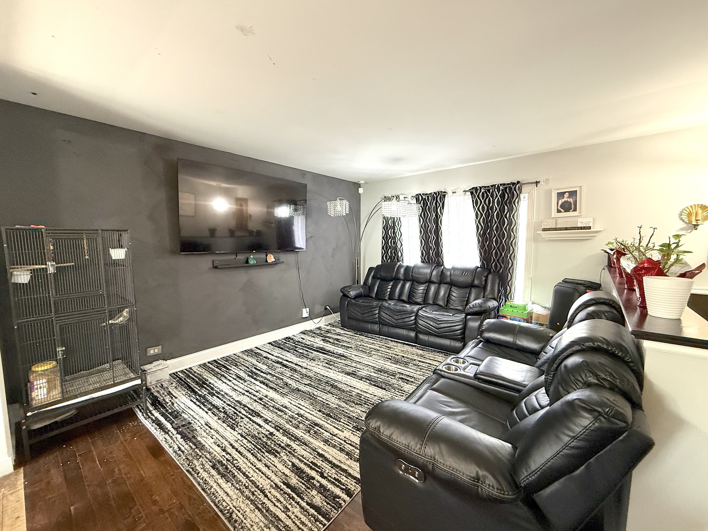 1216 N Lakeshore Drive