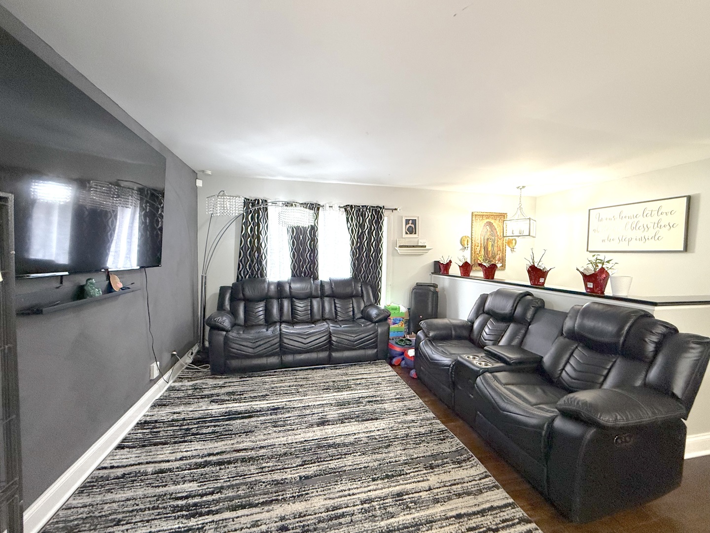 1216 N Lakeshore Drive