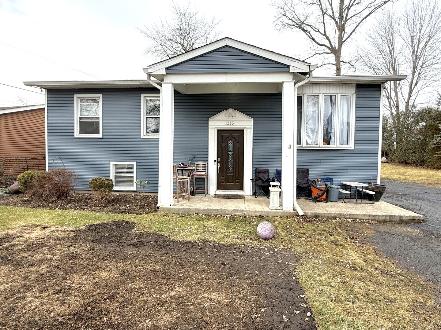 1216 N Lakeshore Drive