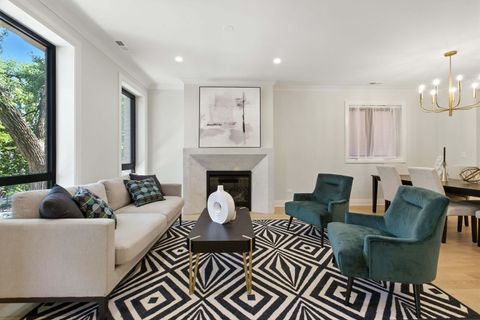 Tiny photo for 908 W Fullerton Avenue #1, Chicago, IL 60614 (MLS # 12491247)