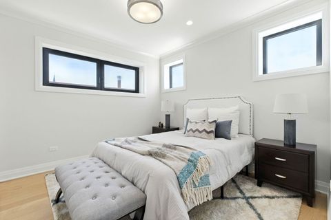 Tiny photo for 908 W Fullerton Avenue #1, Chicago, IL 60614 (MLS # 12491247)