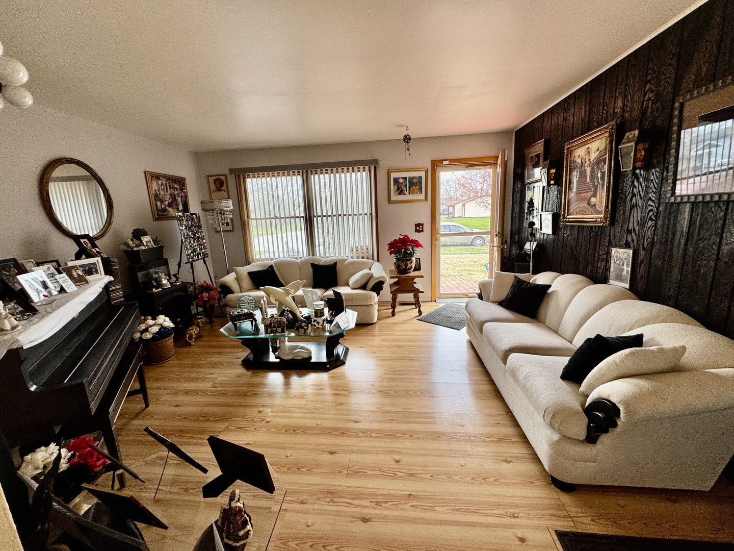 5712 Crestwood Road