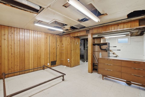 Tiny photo for 2902 Fair Avenue, Davenport, IA 52803 (MLS # 12666354)