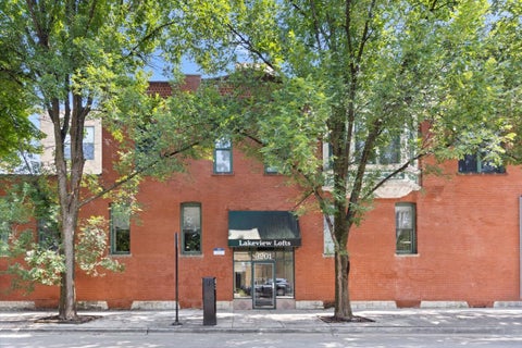 Photo of 3201 N Seminary Avenue #201, Chicago, IL 60657 (MLS # 12786929)