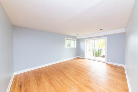 Tiny photo for 9450 Washington Road #1A, Niles, IL 60714 (MLS # 12477780)