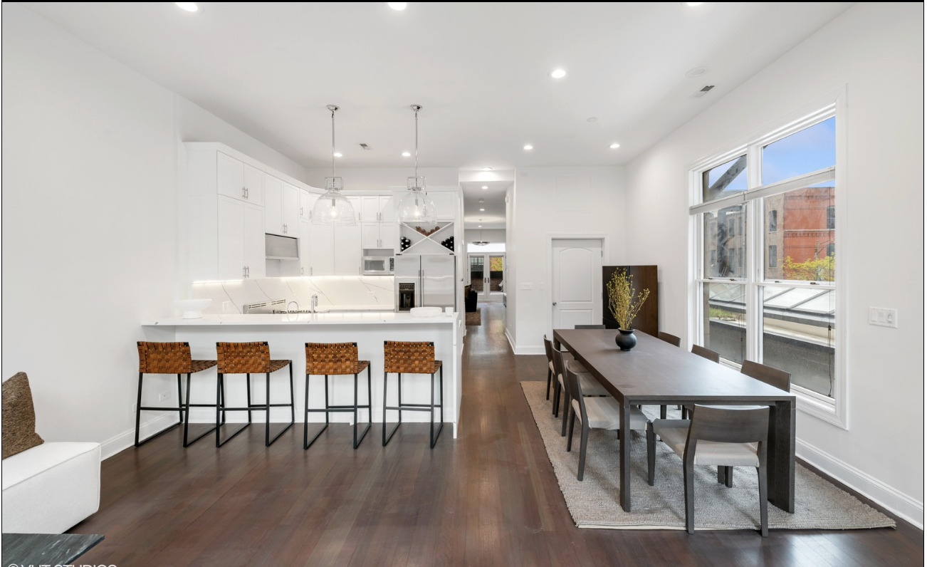 215 N GREEN Street 2