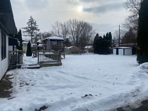 Tiny photo for 72 Clover Drive, Crystal Lake, IL 60014 (MLS # 12531711)
