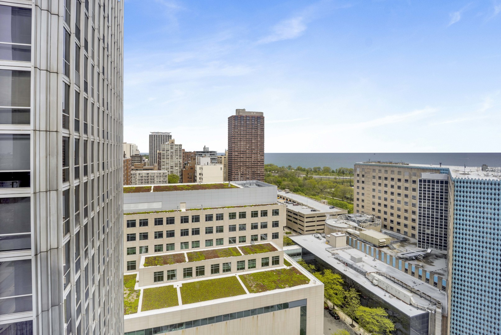 330 W Diversey Parkway 2102