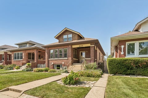 Tiny photo for 937 N Harvey Avenue, Oak Park, IL 60302 (MLS # 12719461)