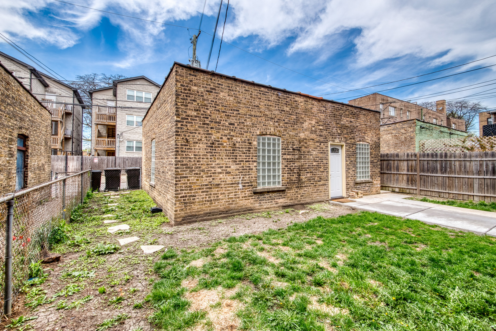 Chicago, Illinois 60625, United States, 4 Bedrooms Bedrooms, ,2 BathroomsBathrooms,Residential,Active,180815