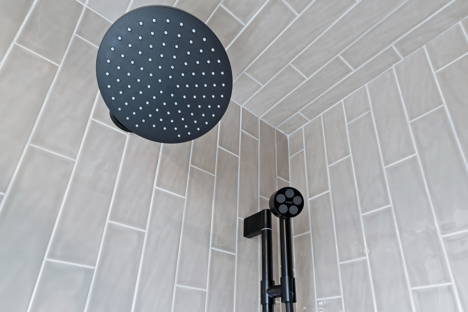 Chicago, Illinois 60625, United States, 4 Bedrooms Bedrooms, ,2 BathroomsBathrooms,Residential,Active,180815