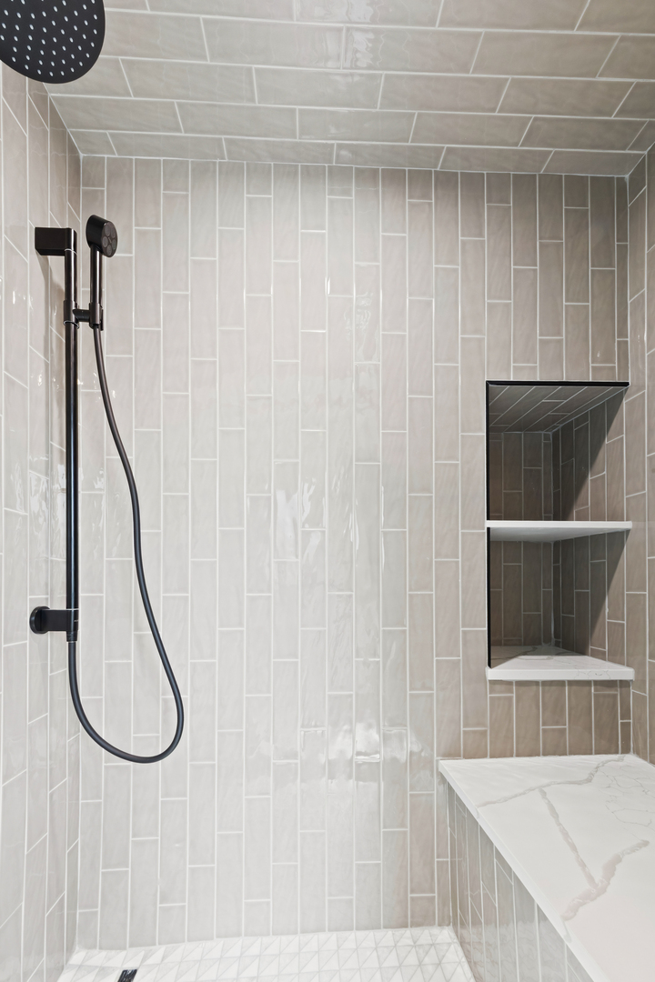 Chicago, Illinois 60625, United States, 4 Bedrooms Bedrooms, ,2 BathroomsBathrooms,Residential,Active,180815