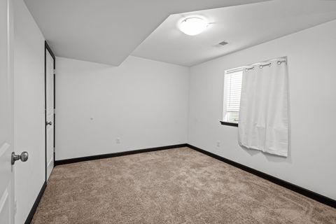 Tiny photo for 1559 Olde Brandy Lane, Davenport, IA 52807 (MLS # 100000255)