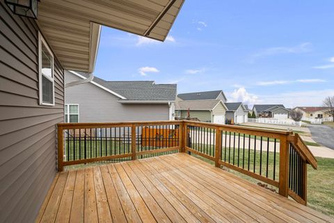 Tiny photo for 1559 Olde Brandy Lane, Davenport, IA 52807 (MLS # 100000255)