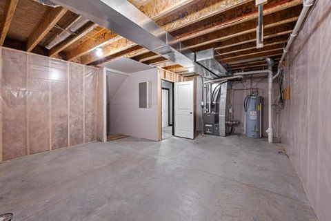 Tiny photo for 1559 Olde Brandy Lane, Davenport, IA 52807 (MLS # 100000255)