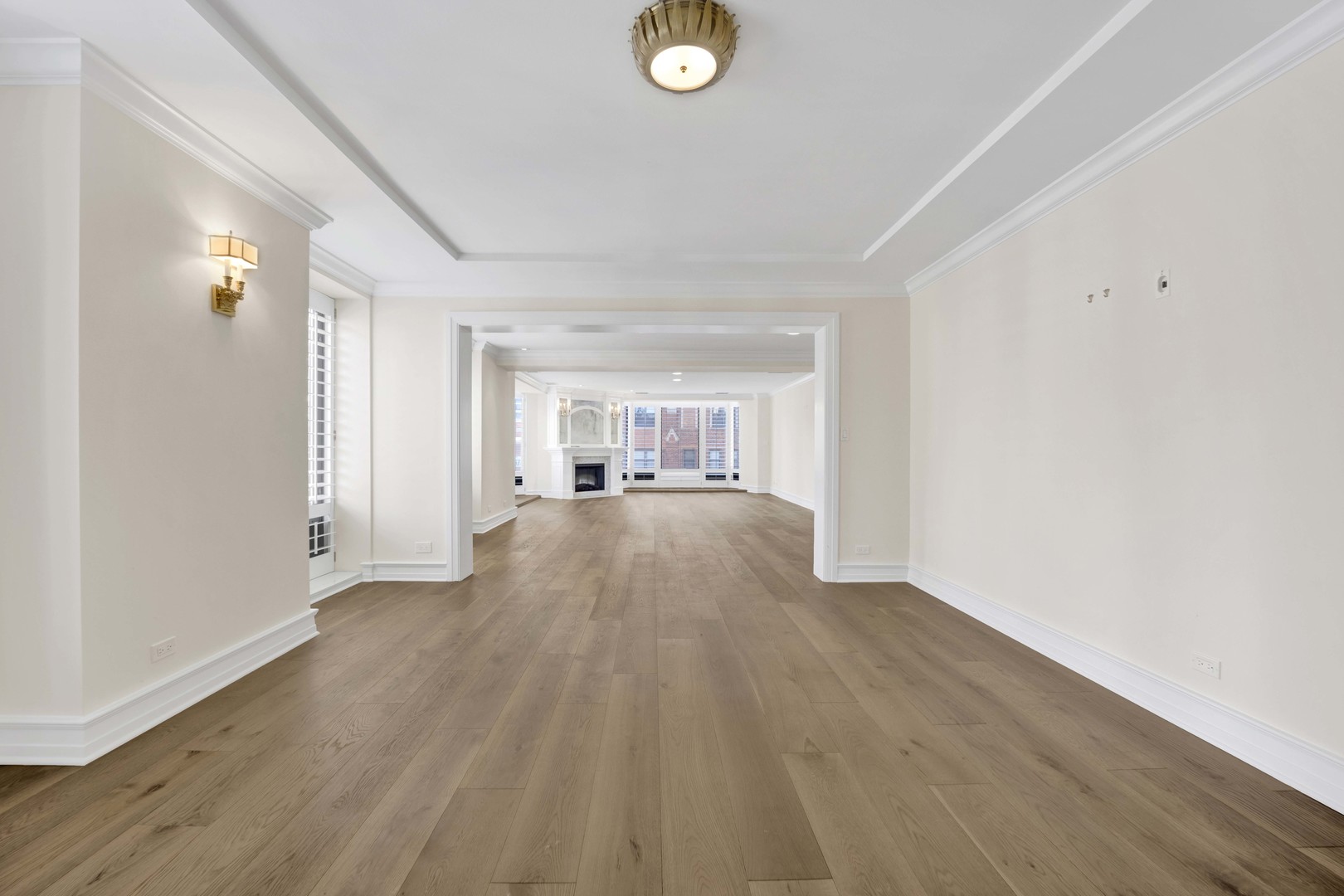 40 E Delaware Place 1701