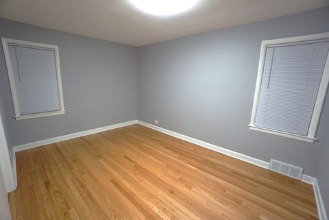 Tiny photo for 10050 S Fairfield Avenue, Chicago, IL 60655 (MLS # 12517396)