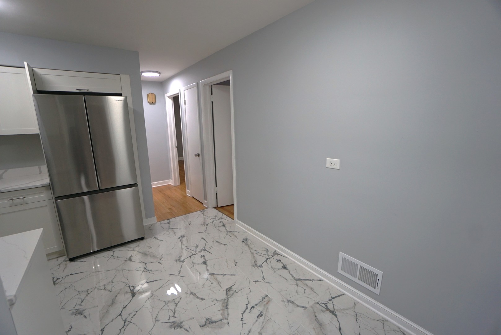 10050 S Fairfield Avenue