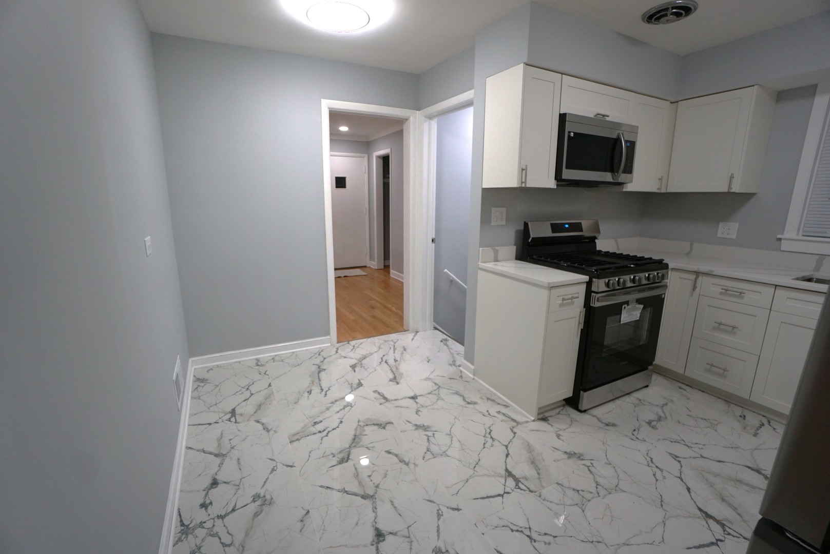 10050 S Fairfield Avenue