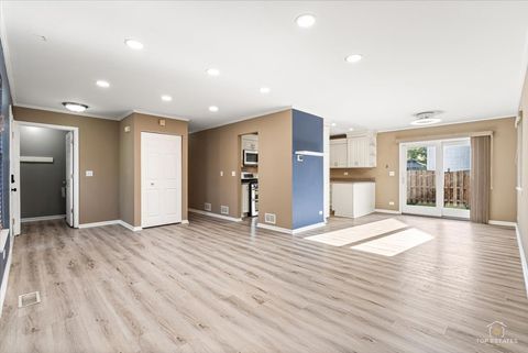 Tiny photo for 608 N White Lane, Hainesville, IL 60030 (MLS # 12661171)