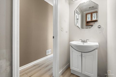 Tiny photo for 608 N White Lane, Hainesville, IL 60030 (MLS # 12661171)