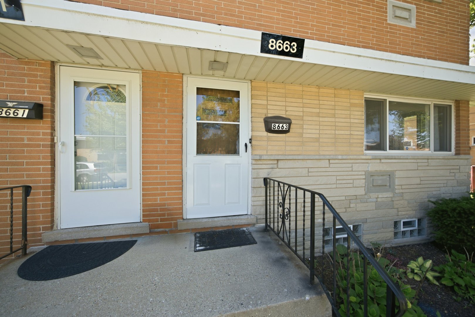 8663 Gregory Lane