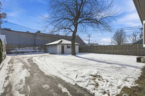 Tiny photo for 537 E 161st Place, South Holland, IL 60473 (MLS # 12558022)