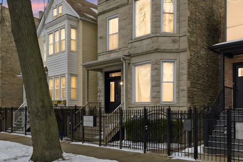 1711 N Maplewood Avenue 2F Chicago IL 60647