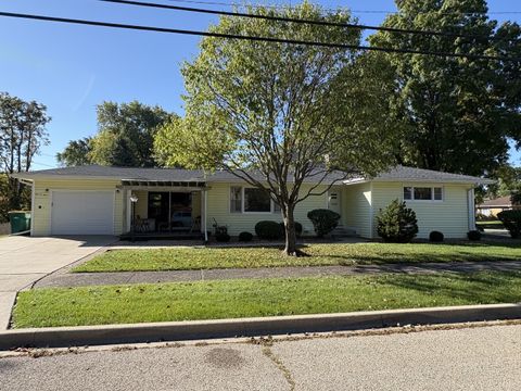 Photo of 1004 Douglas Street, Joliet, IL 60435 (MLS # 12477876)