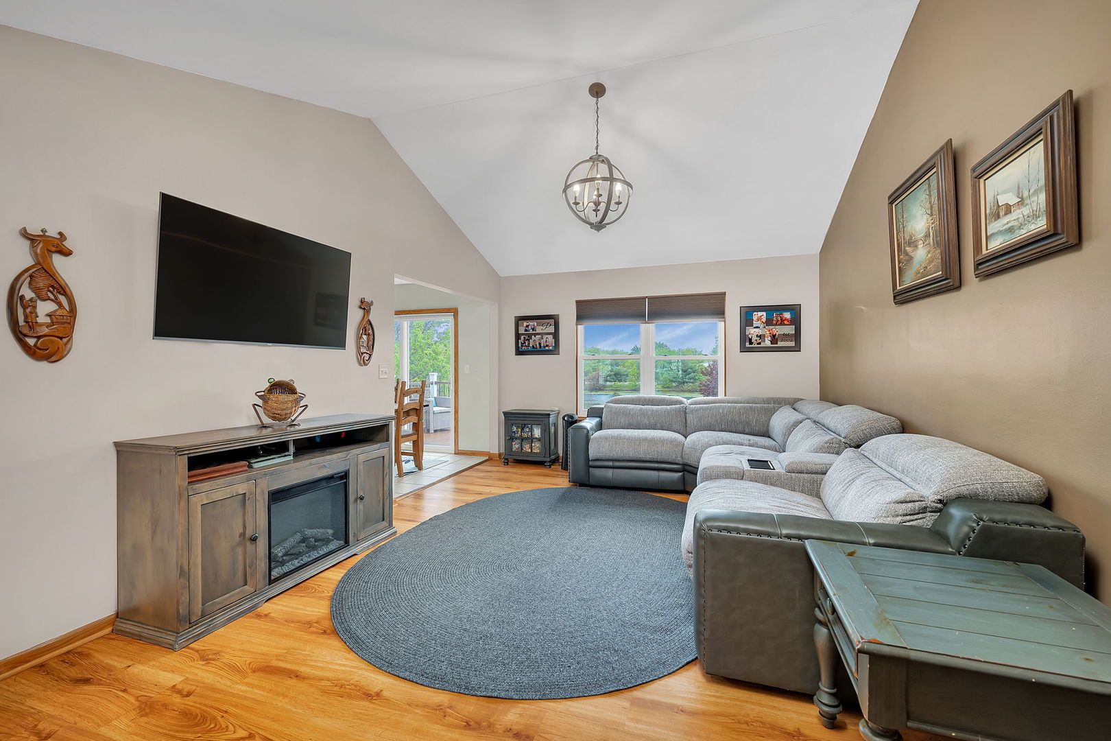 402 Savoy Drive