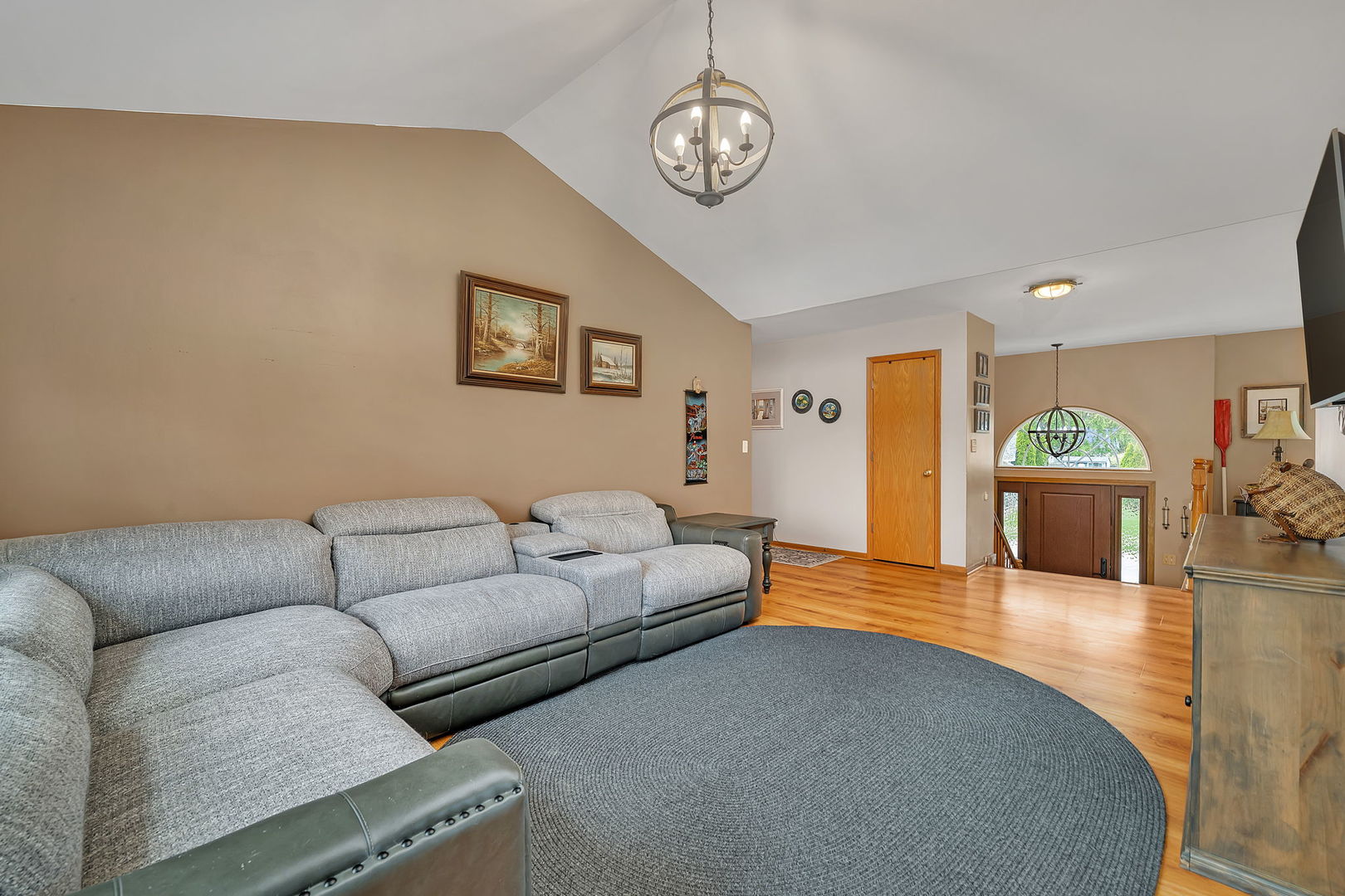 402 Savoy Drive
