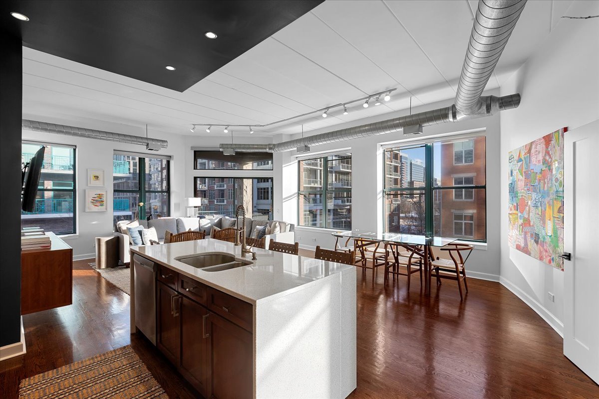 936 W Madison Street 4C