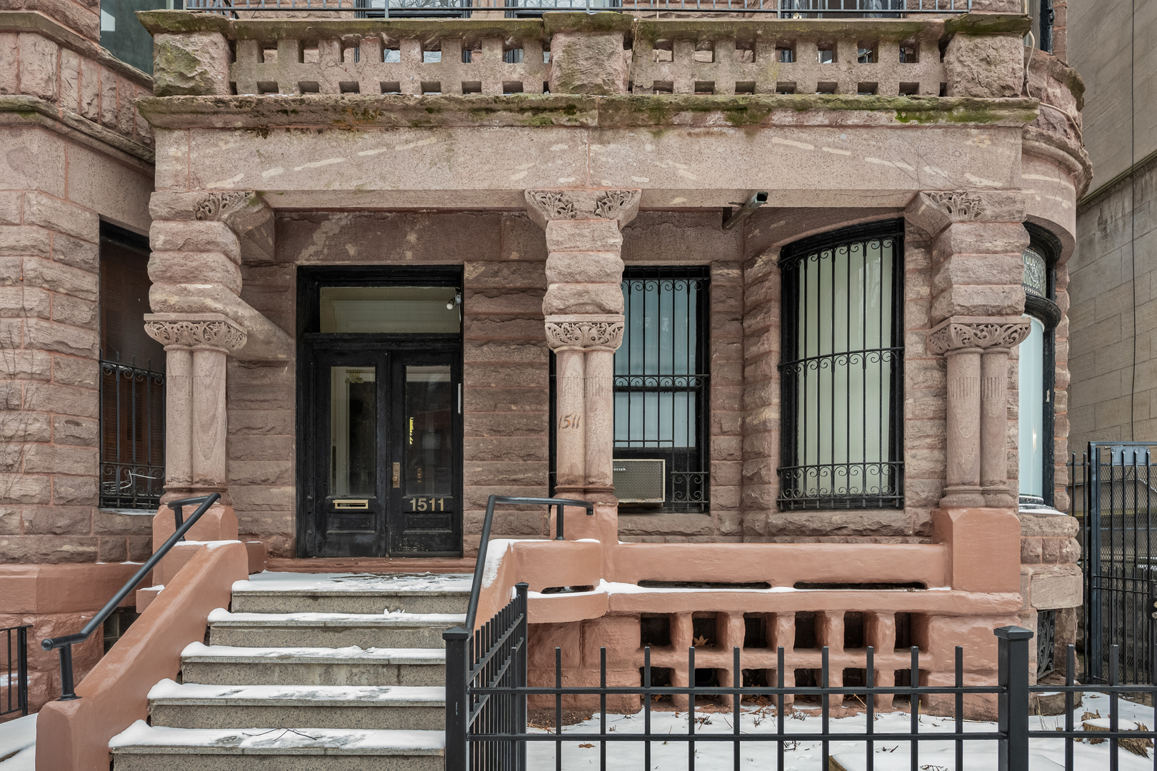 1511-1515 N Dearborn Parkway