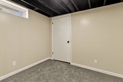 Tiny photo for 3323 Kimberly Downs Road, Davenport, IA 52722 (MLS # 12759676)