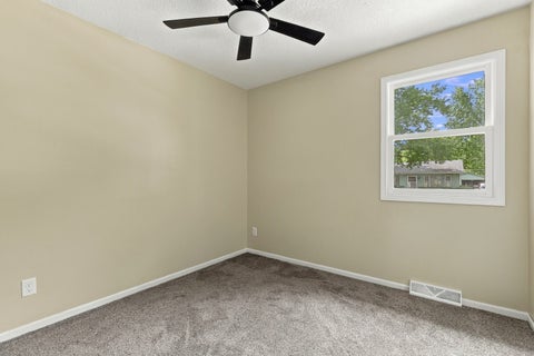 Tiny photo for 3323 Kimberly Downs Road, Davenport, IA 52722 (MLS # 12759676)