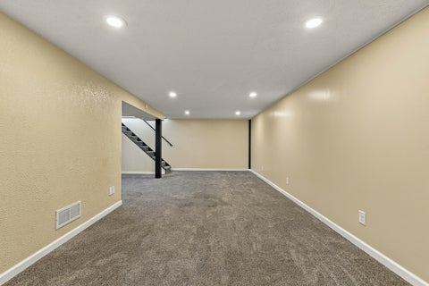Tiny photo for 3323 Kimberly Downs Road, Davenport, IA 52722 (MLS # 12759676)