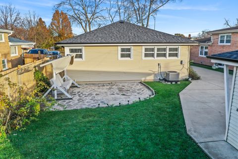 A home in Oak Lawn