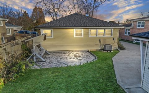 A home in Oak Lawn