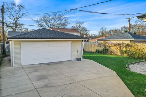 A home in Oak Lawn