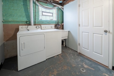 Tiny photo for 11233 S Whipple Street, Chicago, IL 60655 (MLS # 12714568)