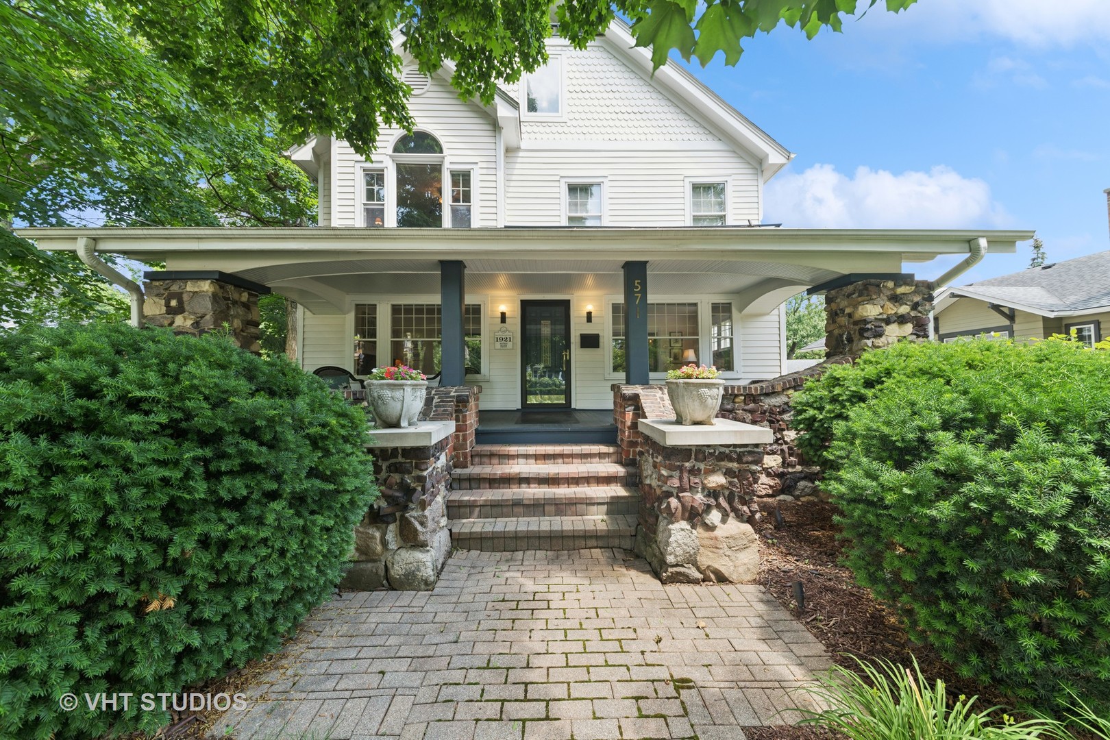 571 N Main Street