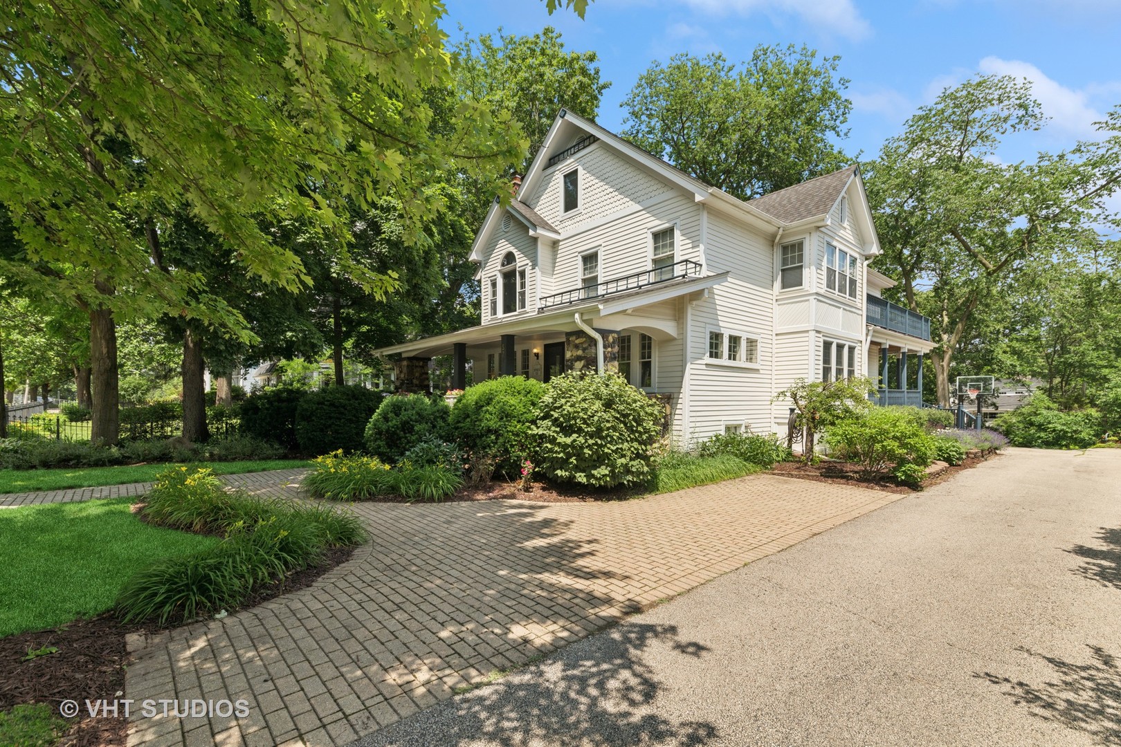 571 N Main Street
