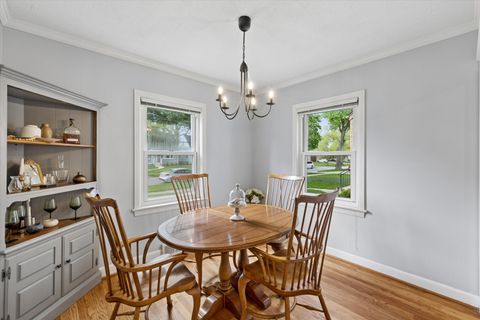 Tiny photo for 923 S Fairfield Avenue, Elmhurst, IL 60126 (MLS # 12626140)