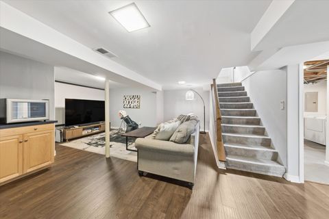 Tiny photo for 923 S Fairfield Avenue, Elmhurst, IL 60126 (MLS # 12626140)