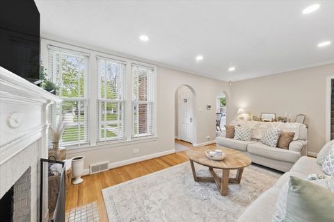 Tiny photo for 923 S Fairfield Avenue, Elmhurst, IL 60126 (MLS # 12626140)