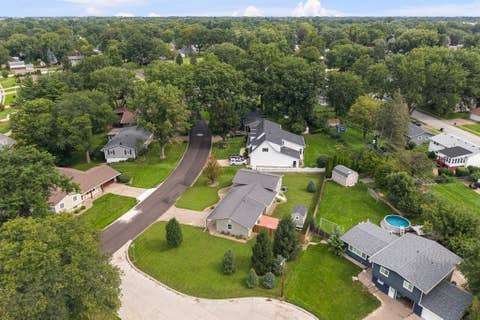 Tiny photo for 2603 Harmony Drive, Bettendorf, IA 52722 (MLS # 12736838)
