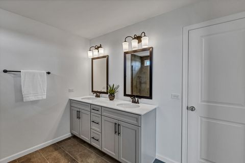 Tiny photo for 3180 Semple Way, Mundelein, IL 60060 (MLS # 12452138)