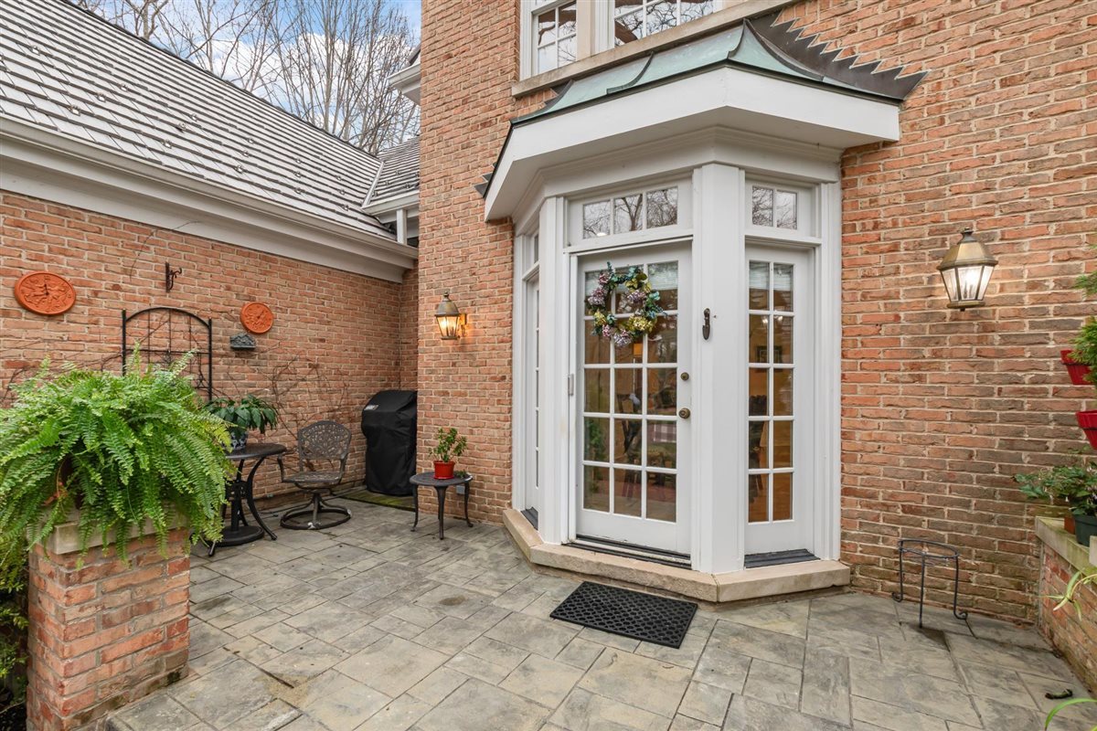 852 Gloucester Crossing